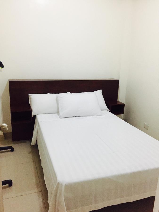 Residencia San Vicente - Pasay -Budget Hotel Manila Esterno foto